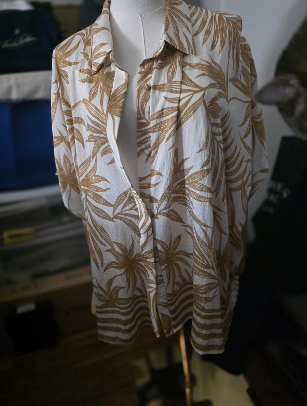 Umgee White and Tan Printed Button-Up Top 2xl Oversized - Picture 5 of 9